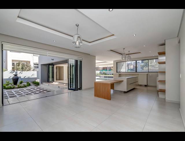 5 BEDROOM GATED ESTATE FOR SALE IN STEYN CITY